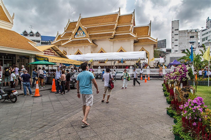 Pierwsze spotkanie z kulturą. Wat Traimit. Bangkok.