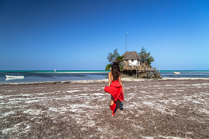 Lady in red na Zanzibarze